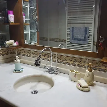 Apartment 15 Min To Saw Airport + 5 Min To Metro Istanbul